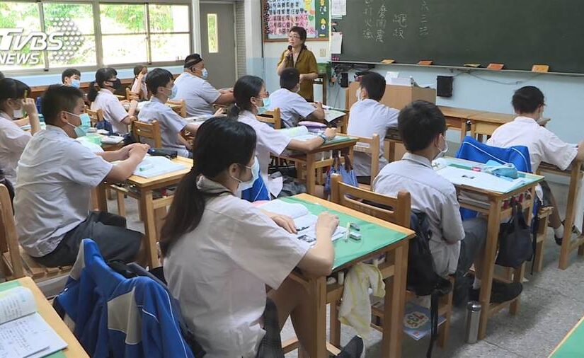 快訊／國高中「10點上課」成案了！ 教育部回應